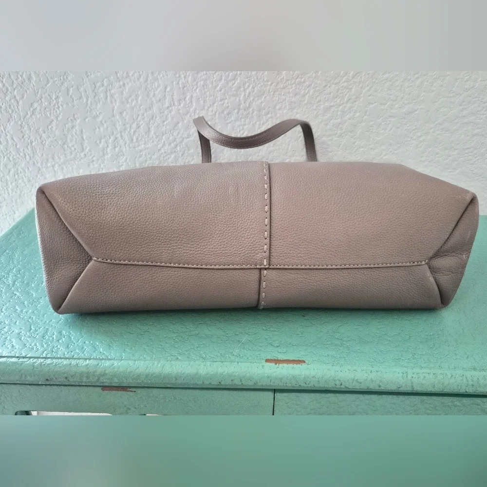 Tory Burch McGraw Pebbled Leather Large Tote